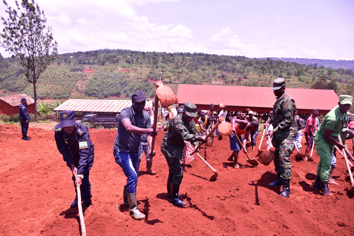 Gisagara District tweet media