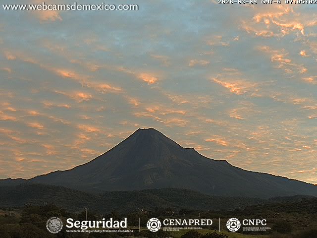 webcamsdemexico's tweet photo. ¡4 joyas 💎 de #México 🇲🇽!
¿Ya visitaste alguno?
- #Amealco #Querétaro vía @QroTravel
- #Cozumel #QuintanaRoo desde @hotelbcozumel
- #NuevoVallarta Bahía de Banderas desde #Alamar, en Cruz de Huanacaxtle #Nayarit
- #VolcánDeColima vista Montitlán https://t.co/wbcQLrXs6M