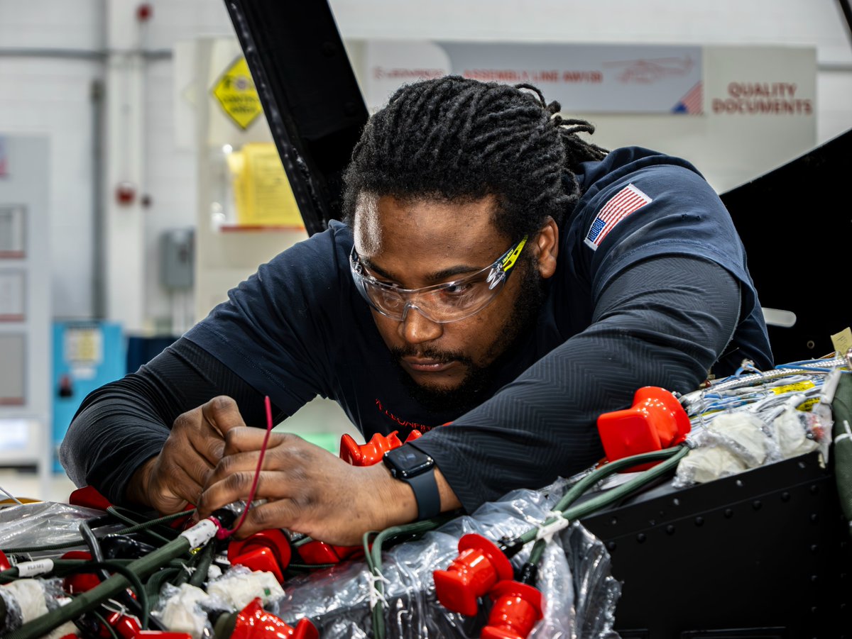 LDO_Helicopters's tweet image. We are pleased to share that for the 8th consecutive year, #Leonardo has been ranked first in the turbine category of the renowned #helicopter manufacturer product survey conducted by @propilot_mag! 🚁🏆

This milestone reflects the expertise, commitment and passion of the entire