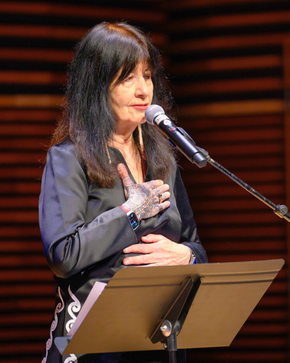 UT Libraries tweet media