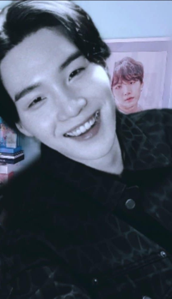 ManishaMon26488's tweet photo. #btsbdproject
#littletangerine 🍊
#untilwefindseol
HAPPY SUGA DAY
HAPPY BIRTHDAY YOONGI
#HappySUGADAY
#HappyBirthdaySUGA
#HappyBirthdayYoongi https://t.co/l3OAHmB4zA