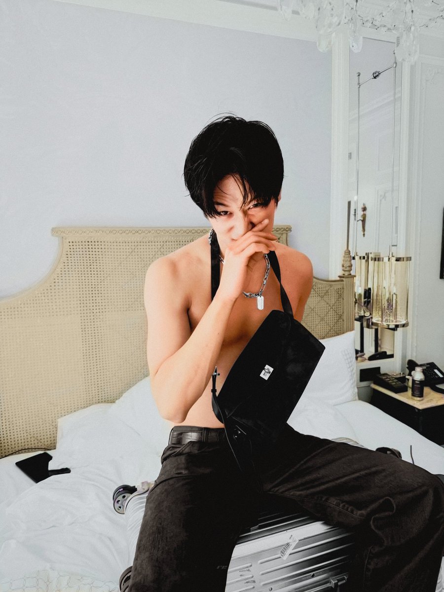 리 tweet media
