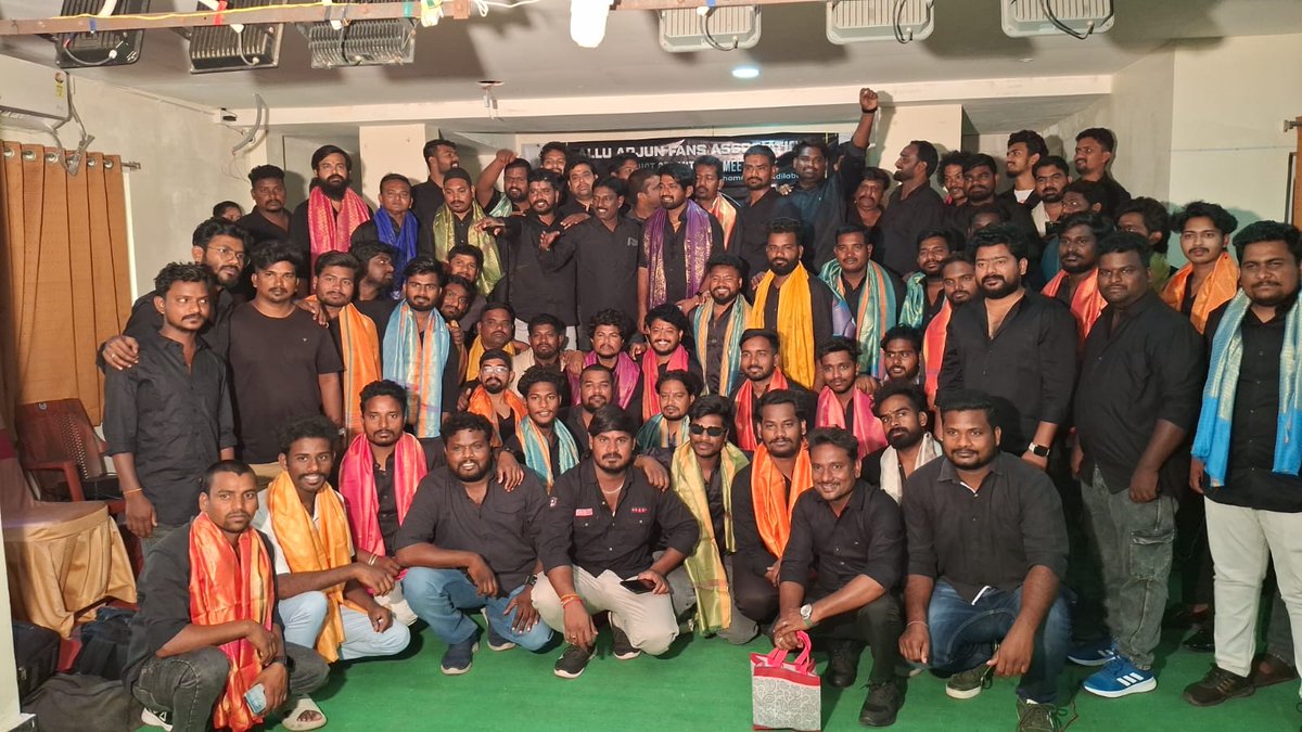 AIAFWAASF's tweet photo. AAFA organizational meeting held in Karimnagar, strengthening district committees across Telangana.

Committees were formed for: •Karimnagar
•Khammam
•Adilabad
•Warangal &amp; 
•Nizamabad districts. 

Inspired by Icon star @AlluArjun’s  message: One Good Deed Every Year.🙏
#AAFA https://t.co/Tn3vPteh3C