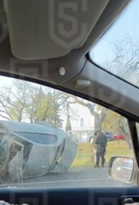 ⚠️ #ReporteVial ⚠️

Se reporta una volcadura en los carriles centrales de Paseo Tollocan 📍, con dirección a Toluca 🏙️. en #Lerma

La afectación vial ya supera el los dos kilómetros de distancia 🚗🚚💨. Se recomienda extremar precauciones 🚨

🆘 📱 9⃣1⃣1⃣