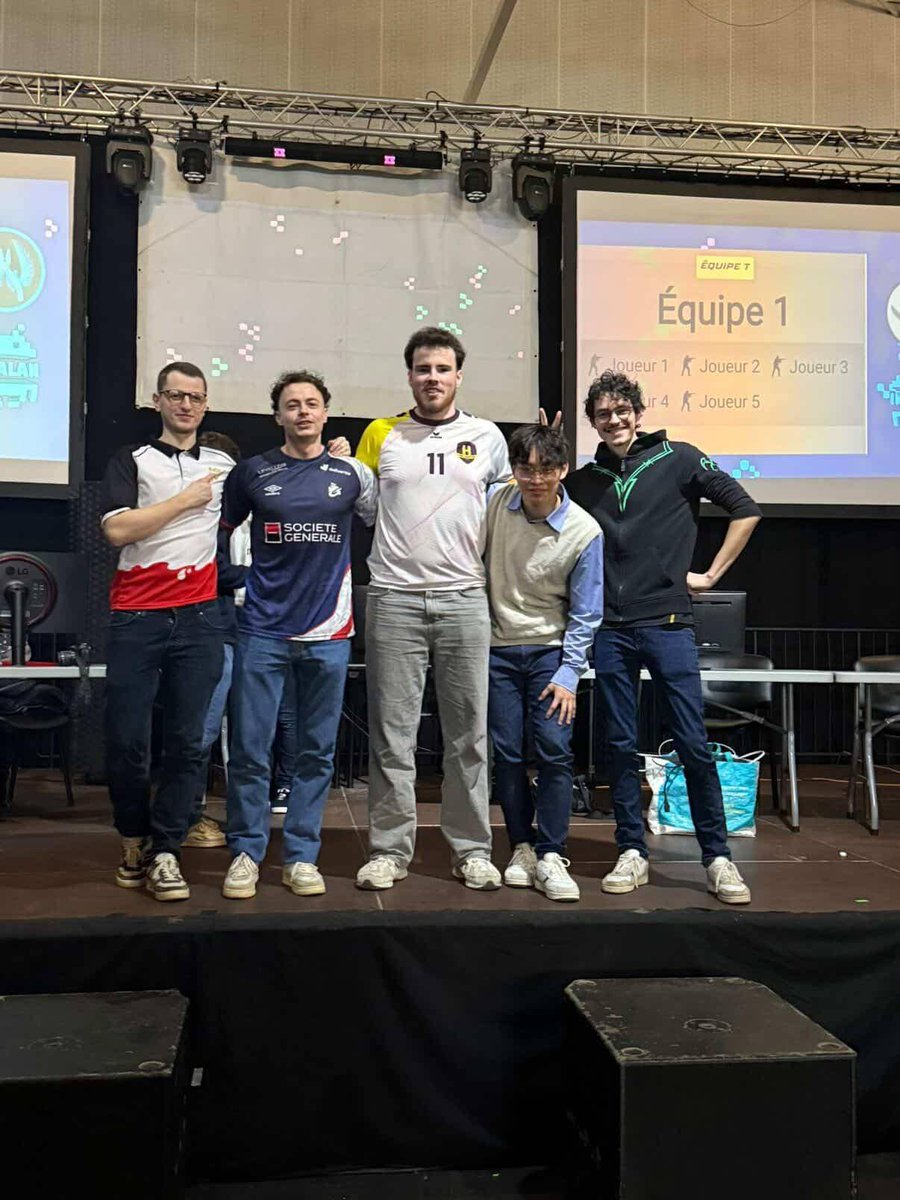 StanPelly tweet media