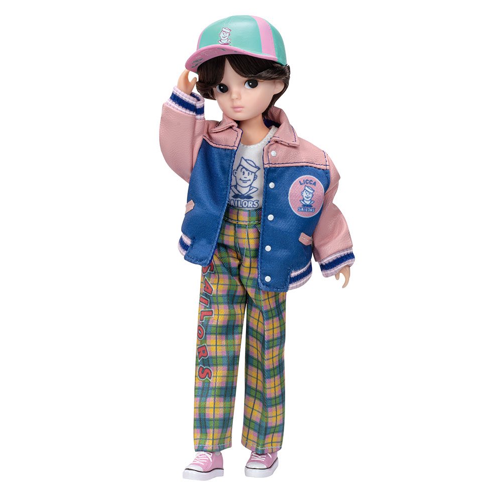 Butch Licca is kinda growing on me but damn her pants are so high up.