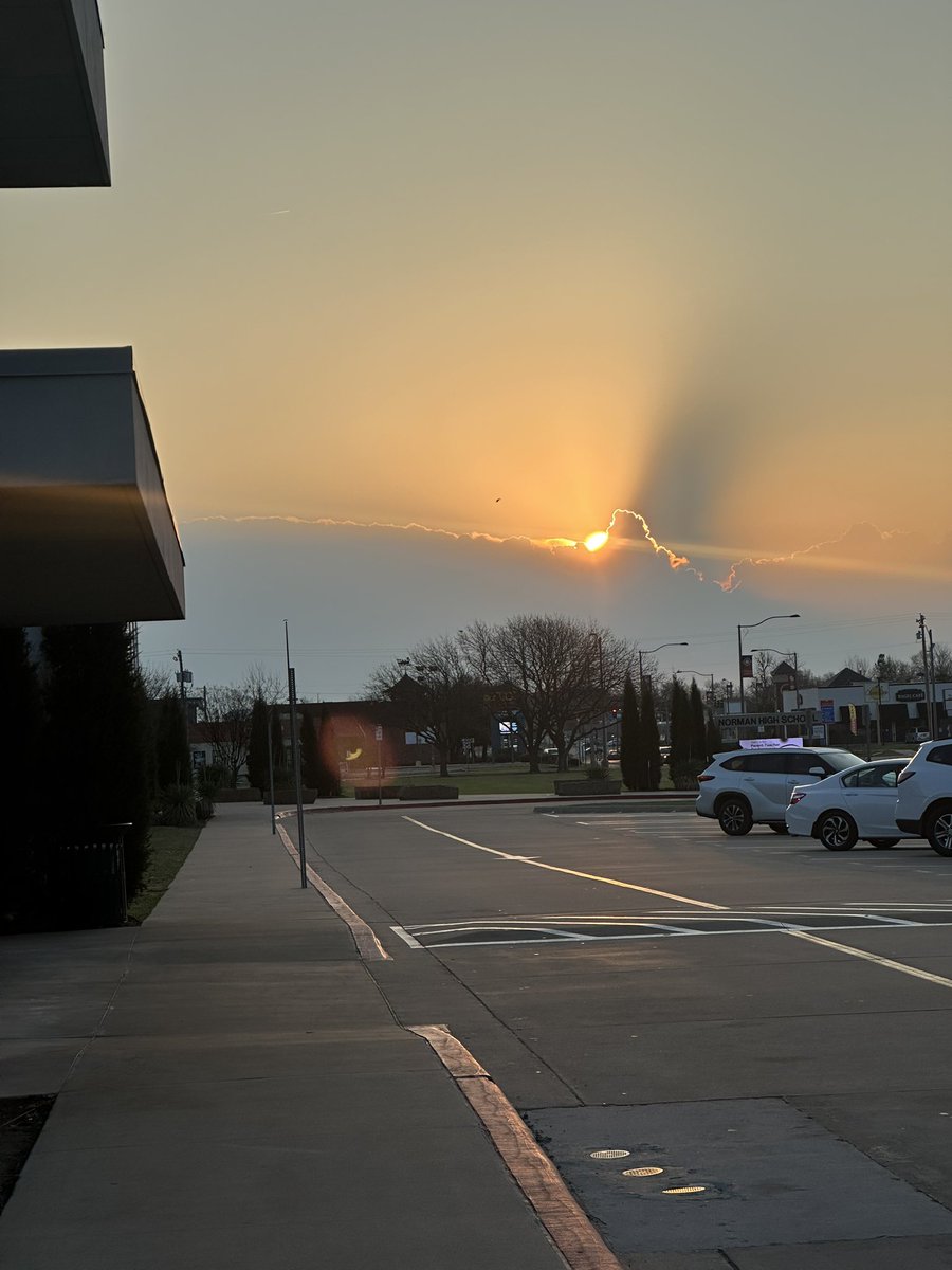 Greg Willis tweet media