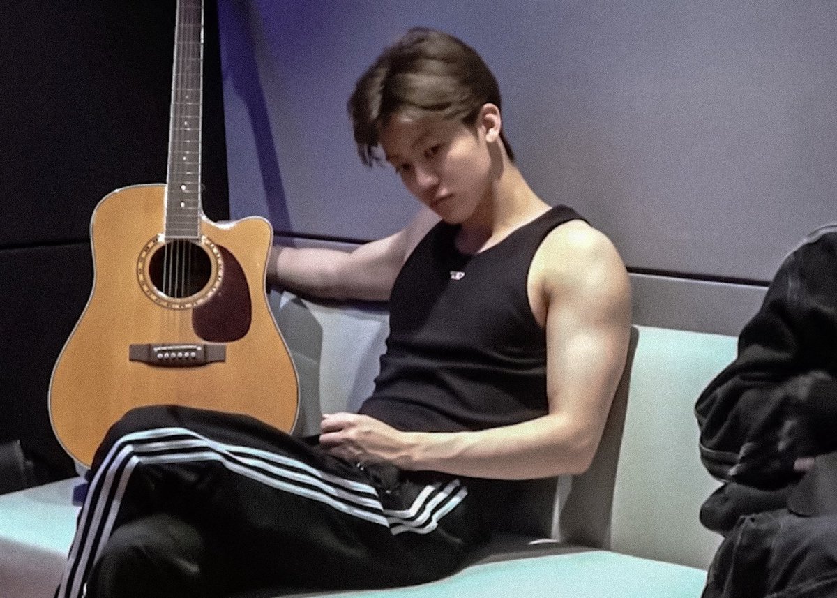 jaemin in recording studio >>