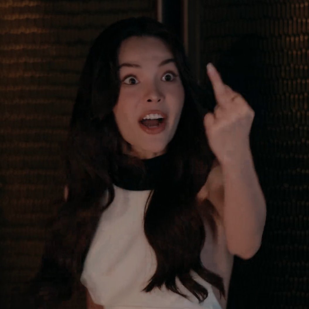 A Bambi assim pra Gorya:

#GirlRulesSeriesEP1