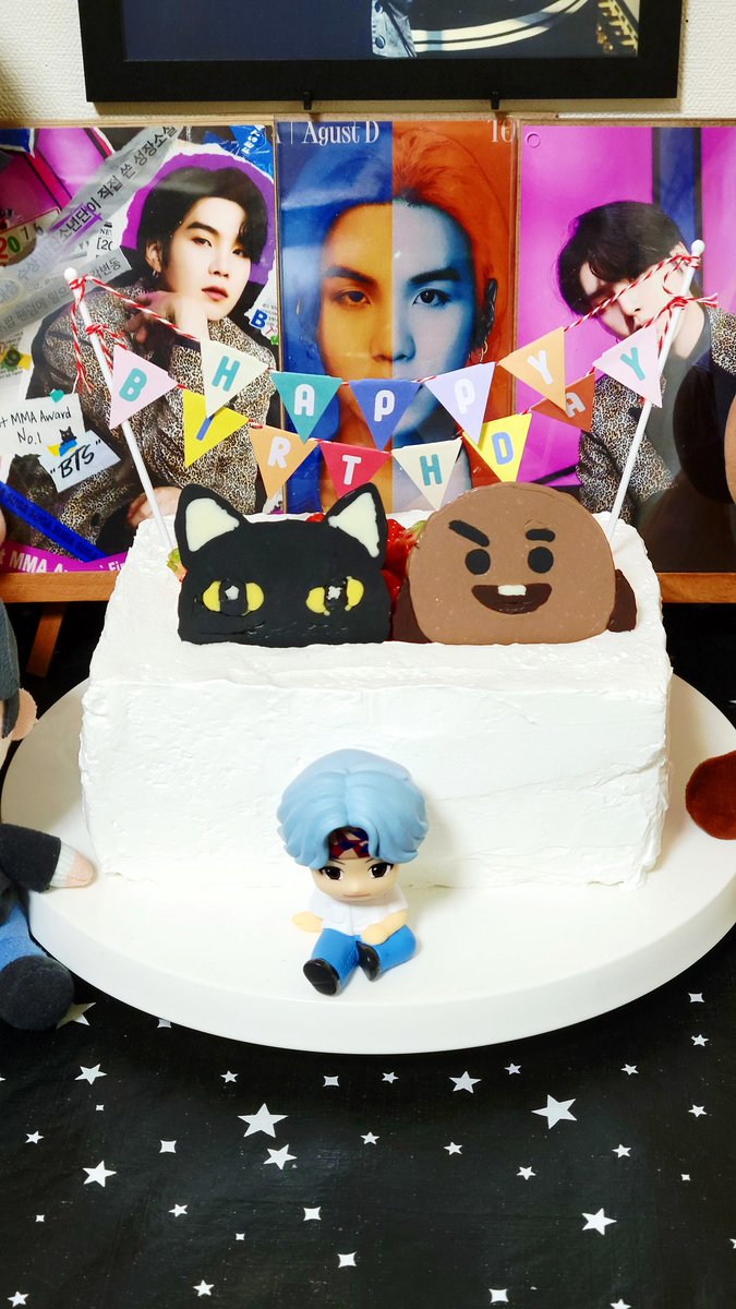 cheese10ryo's tweet photo. ユンギさん🎂생축
カムバの準備で大変だろうけど
体に気をつけて、素敵な一年になりますように✩.*⭒⠁
願わくば...ご両親が言ってた通りユンギさんには髪を伸ばして頂きたい😂🙏
#HAPPYSUGADAY #SUGA
#HappybirthdaySUGA #MinSugaDay
#HappyBirthday_yoongi #AgustD
#윤기생일ㅊㅋ #슈가생일ㅊㅋ https://t.co/uWCoLXqWbv