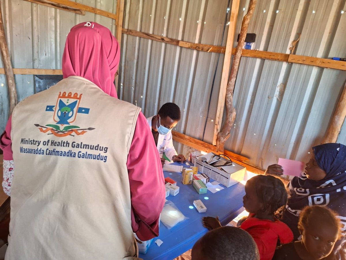 MoH_Galmudug's tweet photo. @MoH_Galmudug provided emergency medical services at Barwaaqo Camp near Dhusamareeb after reports of illnesses, including acute watery diarrhea. Medical teams treated patients and gave the community health awareness on hygiene, clean water use, and handwashing.
#diarrhea https://t.co/inUElqCpBJ