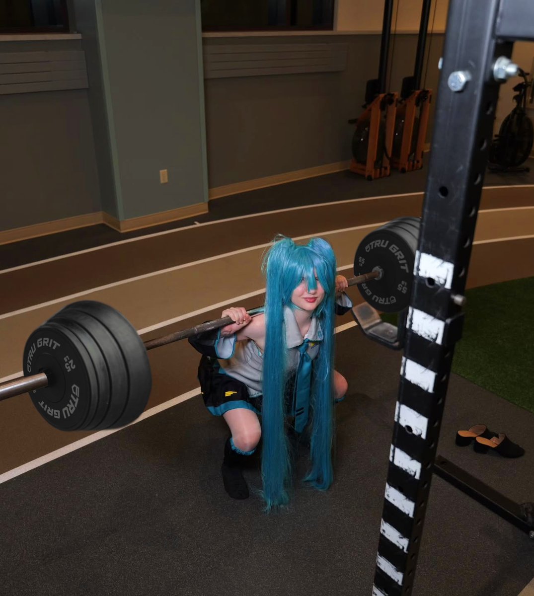 z11cks's tweet photo. HAPPY MIKU DAY, EVERYONE. 03/09 is the day you go out and make Miku proud! #miku #hatsunemiku #mikuday #cosplay #gym https://t.co/8rDeq5tJmw