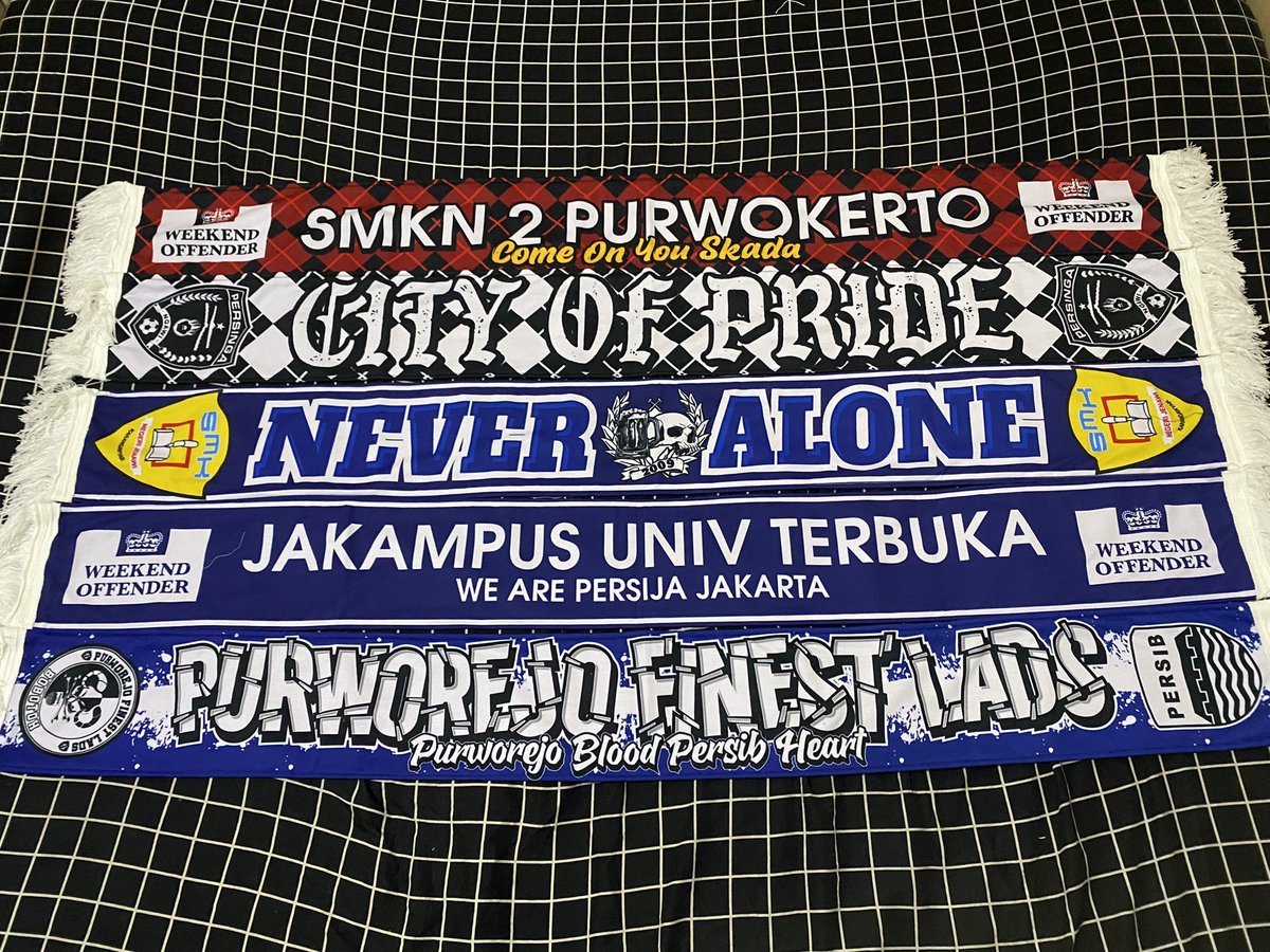 MEH GAWE SYAL SIJI TOK JELAS ISO, RAISO DESAIN ISO TAK DESAINKE NEK KARO AKU, SYAL PRINTING SATUAN JELAS OKE BAHAN KANDEL JELAS WES OKE NEK DINGGO NEKAK GULUMU 🤪

WA: 088232601690