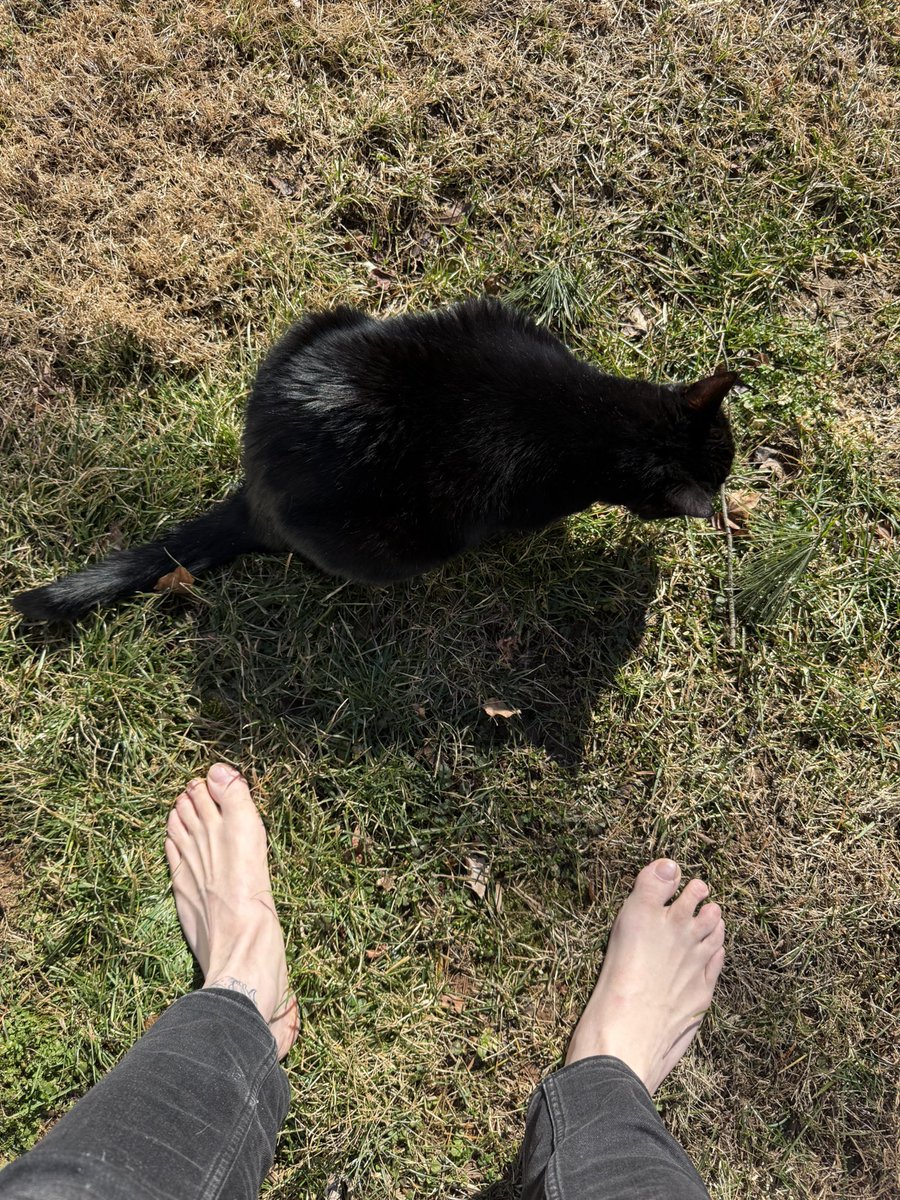 sonnylove254919's tweet image. E N E R G Y 🍃 

           🙏🏻 @XTouchGrass 

#TOUCHGRASS