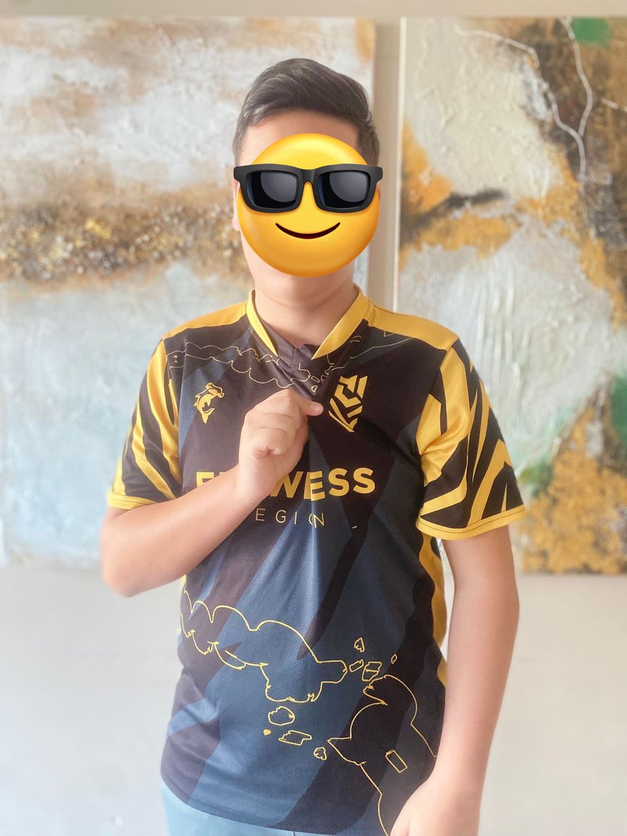 QueezyFN tweet media