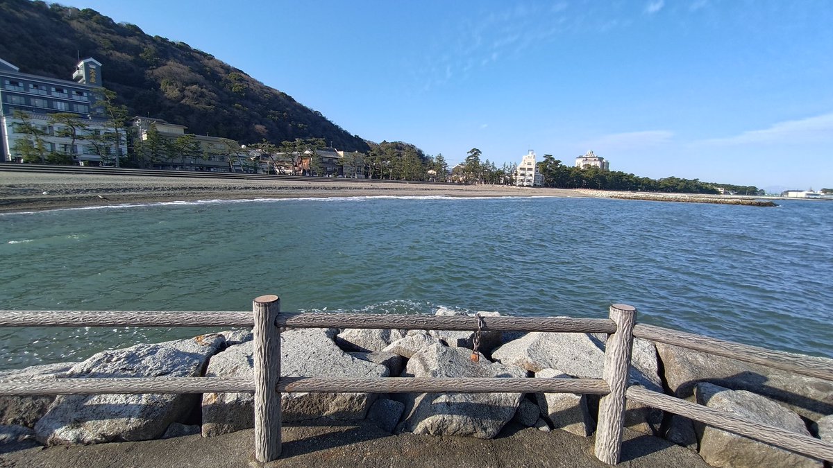 iw7ak2enZ's tweet photo. 先日亀島こと神島に行ってきました
景色最高でした!!

本所より行くハードルかなり高いけど行って損のない良いところです
ゲームは夏だけどむしろ今とかGW頃とかの方がちょうどいいかも？ https://t.co/k8r1zWaZEG