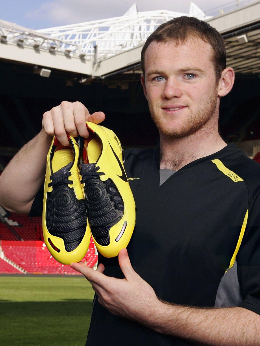 sdmlinks's tweet image. 🔥 Air Max 90 ganha cabedal inspirado na Nike Total 90 Laser usada por Wayne Rooney.