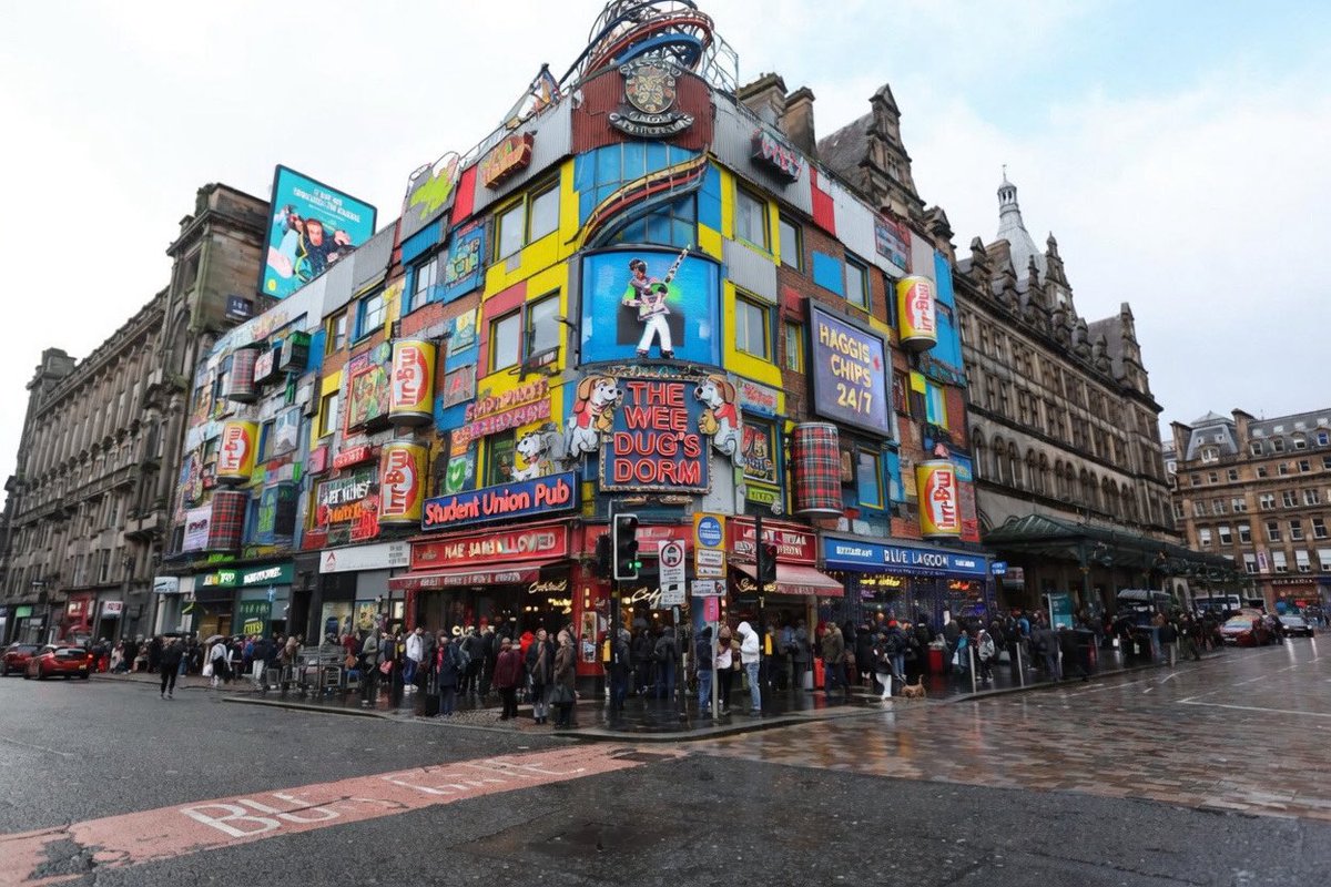 Snake Derick tweet media