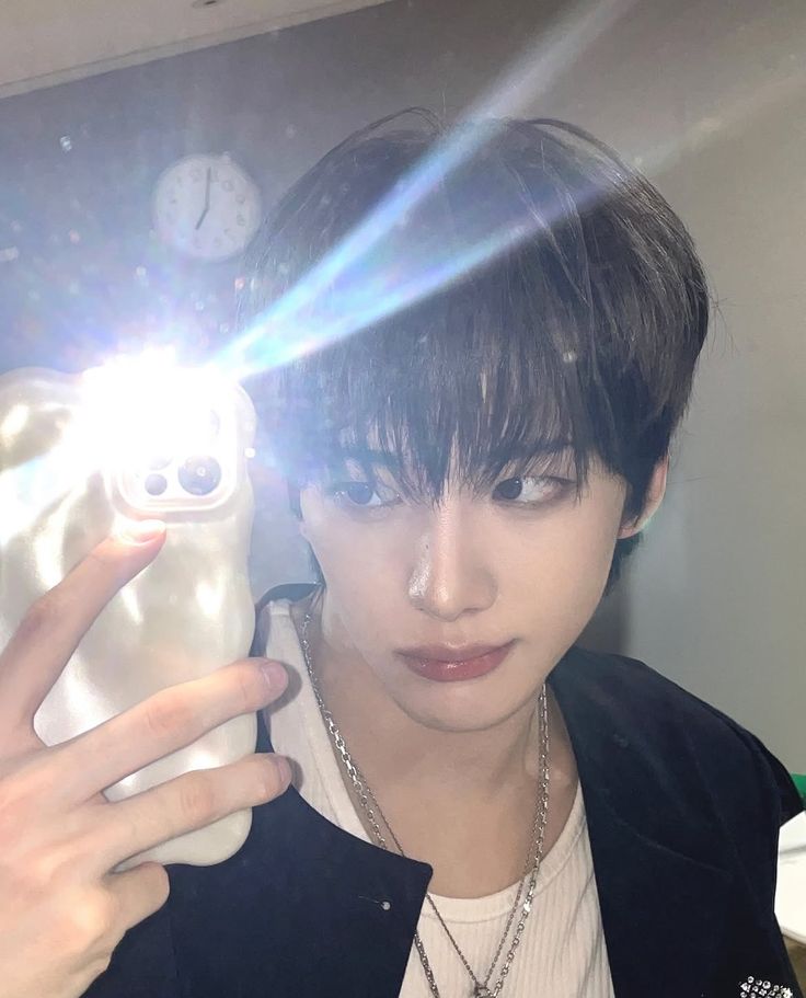 shoot4starzz's tweet image. its giving up all night vibes !! ☄️💙

#rdysd #Road𝓨SelcaDay #RoadySelcaDay #road𝓨 #roady #로디 #XIKERS #싸이커스 #MINJAE #민재 @xikers_official