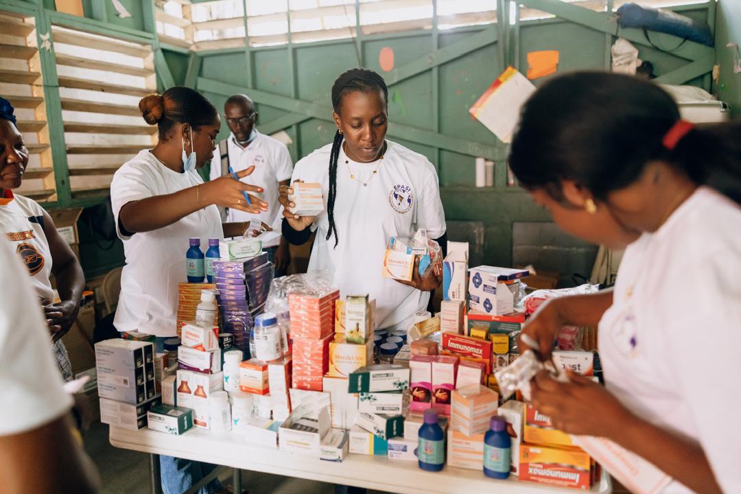 LJeremien's tweet photo. EPASI Òganize Yon Gro Klinik Mobil Dimanch 8 Mas la, kise Jounen Entènasyonal Dwa Fanm. Kòdonatè EPASI Wilson -Sydney Joseph atravè Aktivite sa te Pèmèt Plizyè Santèn fanm Benefisye Swen ak Jwen Medikaman Gratis.
EPASI AP Kontinye Travay Sosyal Kel deja Tanmen nan Tout peyi a. https://t.co/rCsGdVOwrU