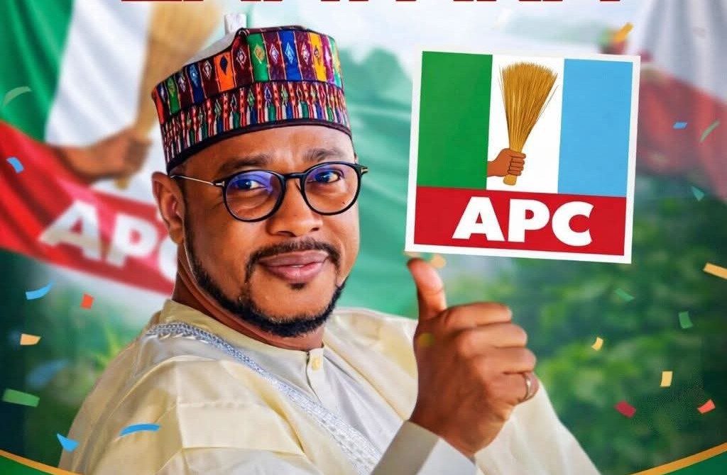 BREAKING: Zamfara Governor Defects to APC Amid Political Turmoil facebook.com/share/p/19foM5…