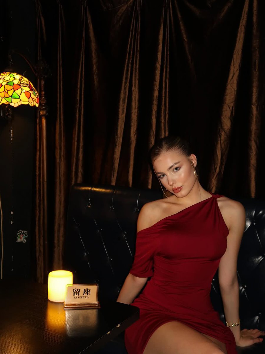 𝐛𝐨𝐧𝐧𝐞𝐭, 𝐞𝐮𝐝𝐨𝐫𝐚. 𝜗𝜚 tweet media