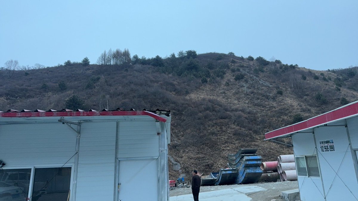 BillysM93452967's tweet photo. 工地太无聊了，也没有女人，有聊天的吗？ #女大 #反差 #老师 #健身 #瑜伽裤 https://t.co/v1qXX8rdTU