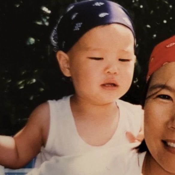 อ้วนอย่างอแง ขนมปังมันแข็งยูจะกินได้ไง ฟันมีอยู่แค่สองซี่ 

ไม่อาว ไอจากิมๆๆ

จะกินด้วยเหรอ อุ้ย หมดละ! 

แงงงงงง มัมมมม จอนแก้งงง