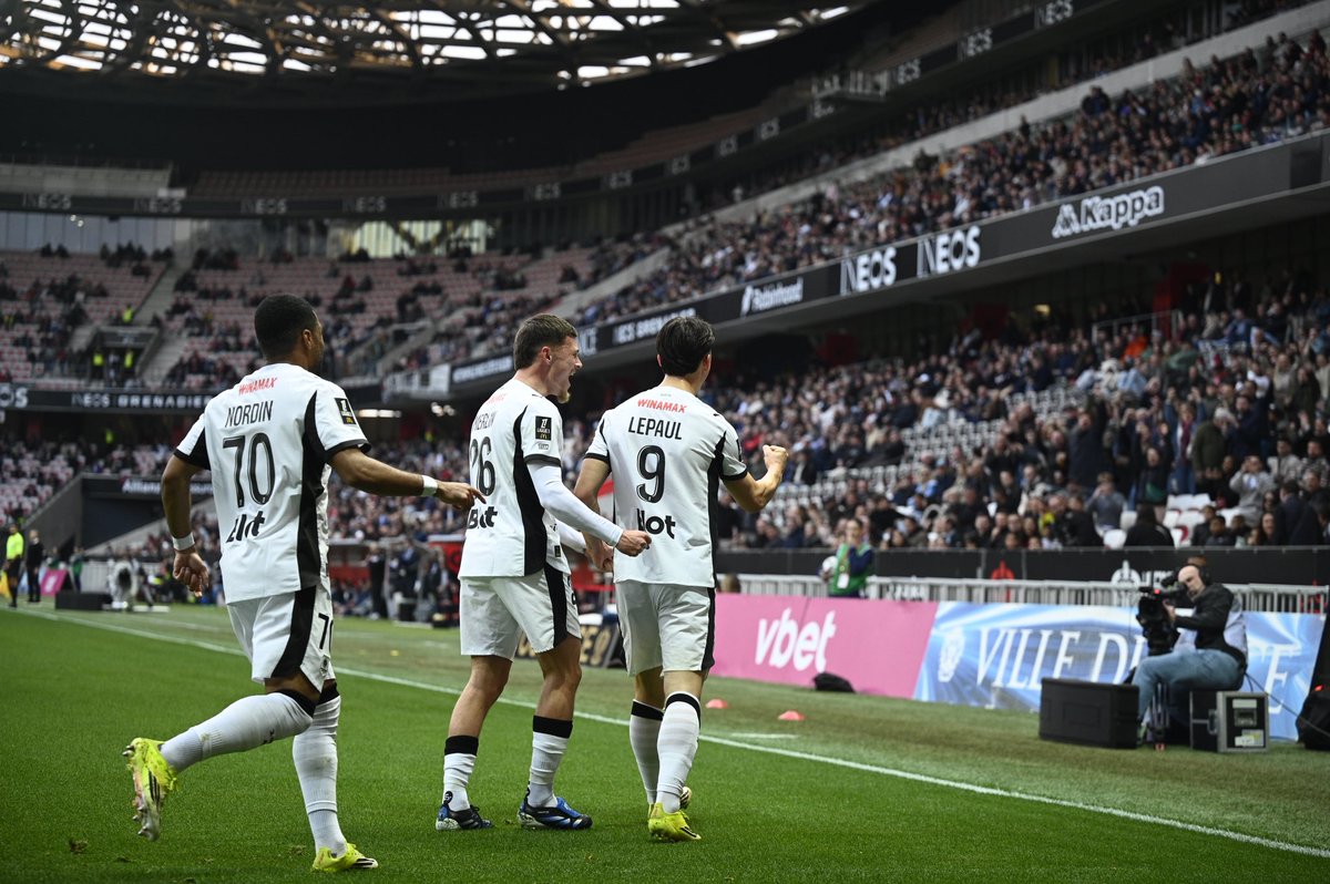 Merlin Quentin tweet media