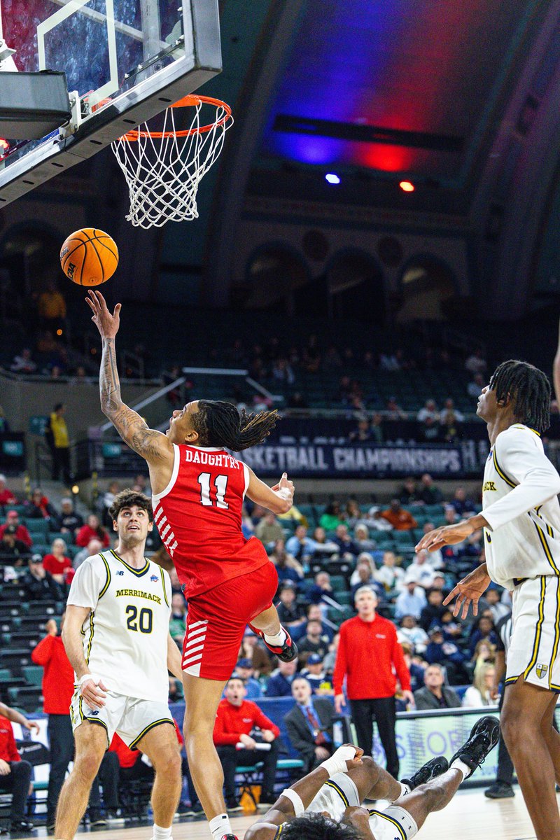 MaristMBB's tweet photo. Something you’d see on Sports Center 🚀🔥 https://t.co/XRaWEoPkRs