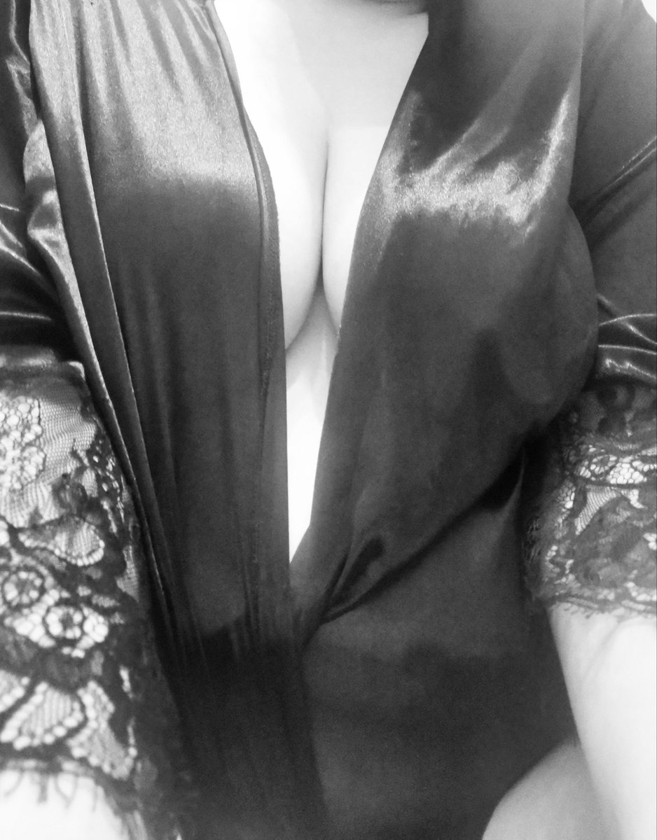 csak egy pár - Nö tweet media