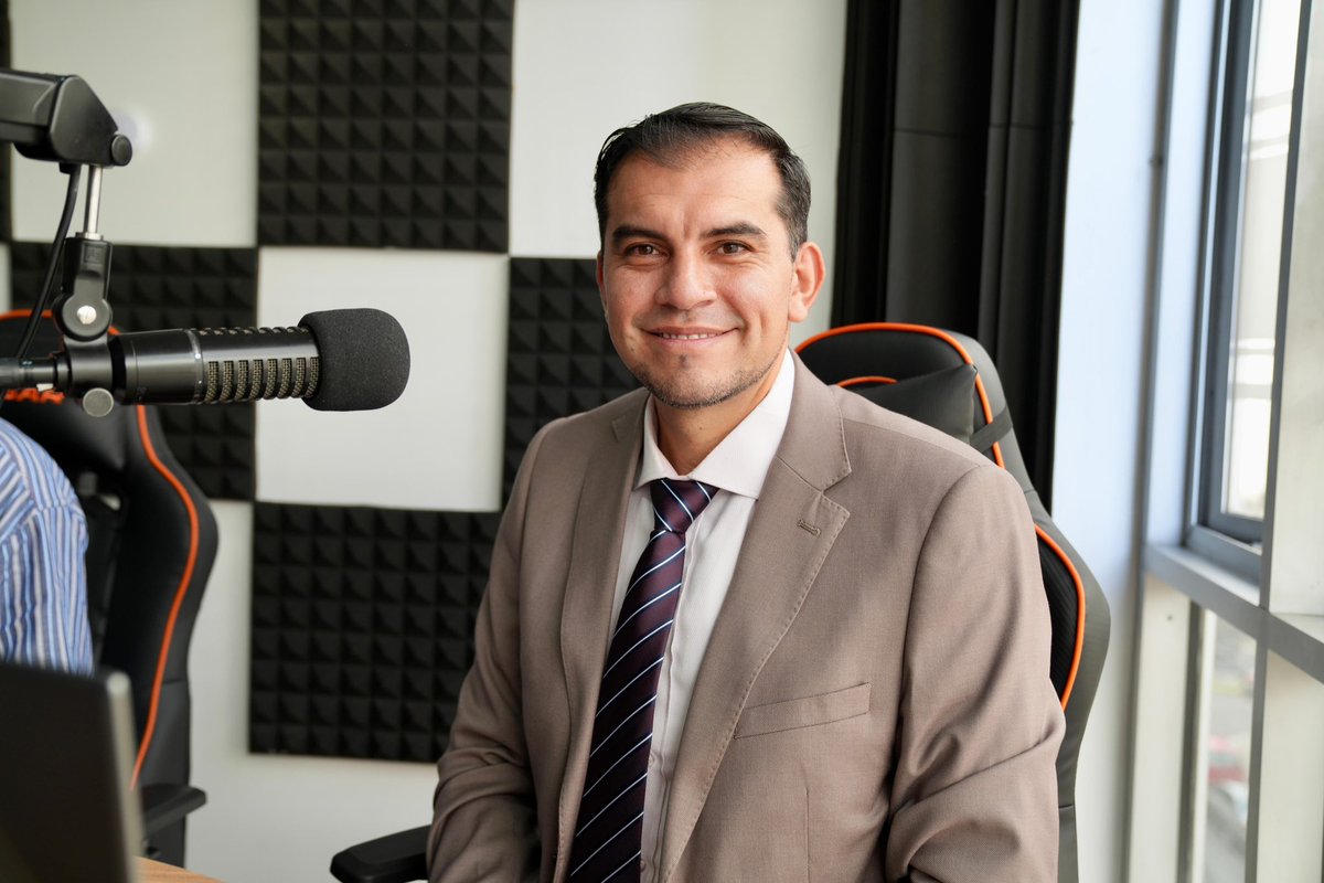 MinTrabajoEc's tweet photo. 🎙️ En @FBRadio1, el ministro @haburbano destacó las acciones para ampliar las oportunidades de empleo joven.

Cada vez más jóvenes acceden a trabajo a través de la plataforma Encuentra Empleo. Además, se abordó la importancia de la jornada laboral efectiva para fortalecer el empleo formal.

#ElNuevoEcuador
