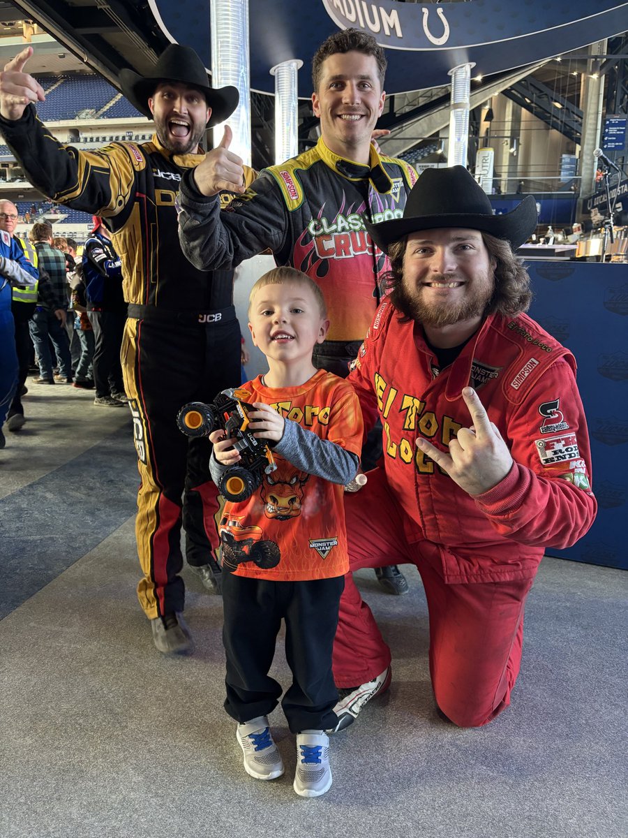 Mayor_of_Banta's tweet photo. @tristanengland_  and @MonsterJam, you all have a fan for life! Nash met you in person in Indy and traveled with family to Louisville yesterday! https://t.co/Qte4pq7P88