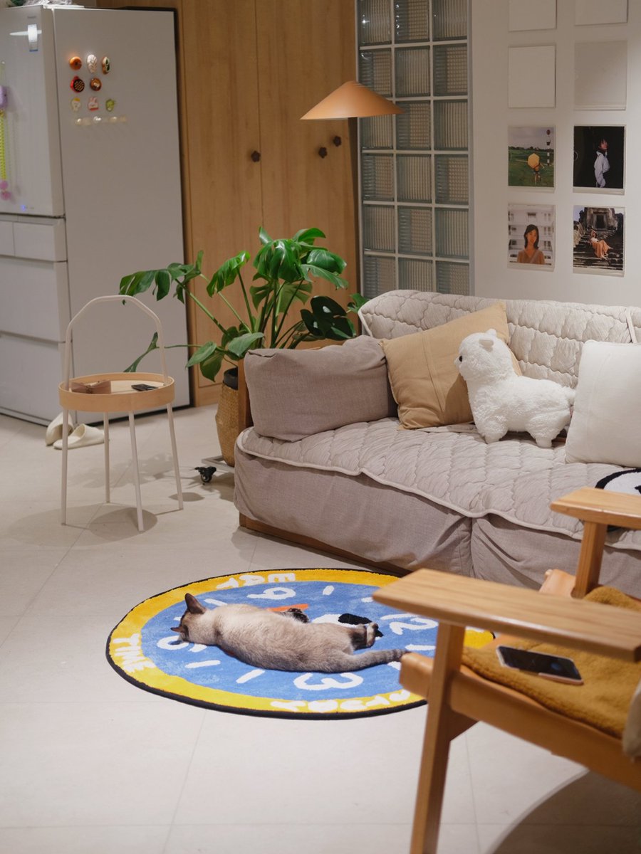 Autcqlict_ tweet media