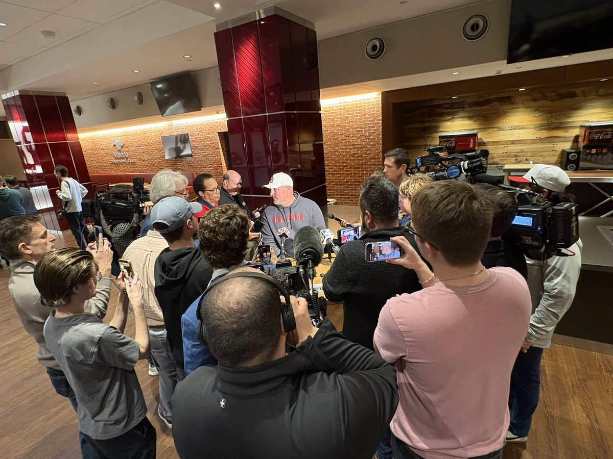 Mark Lowe tweet media