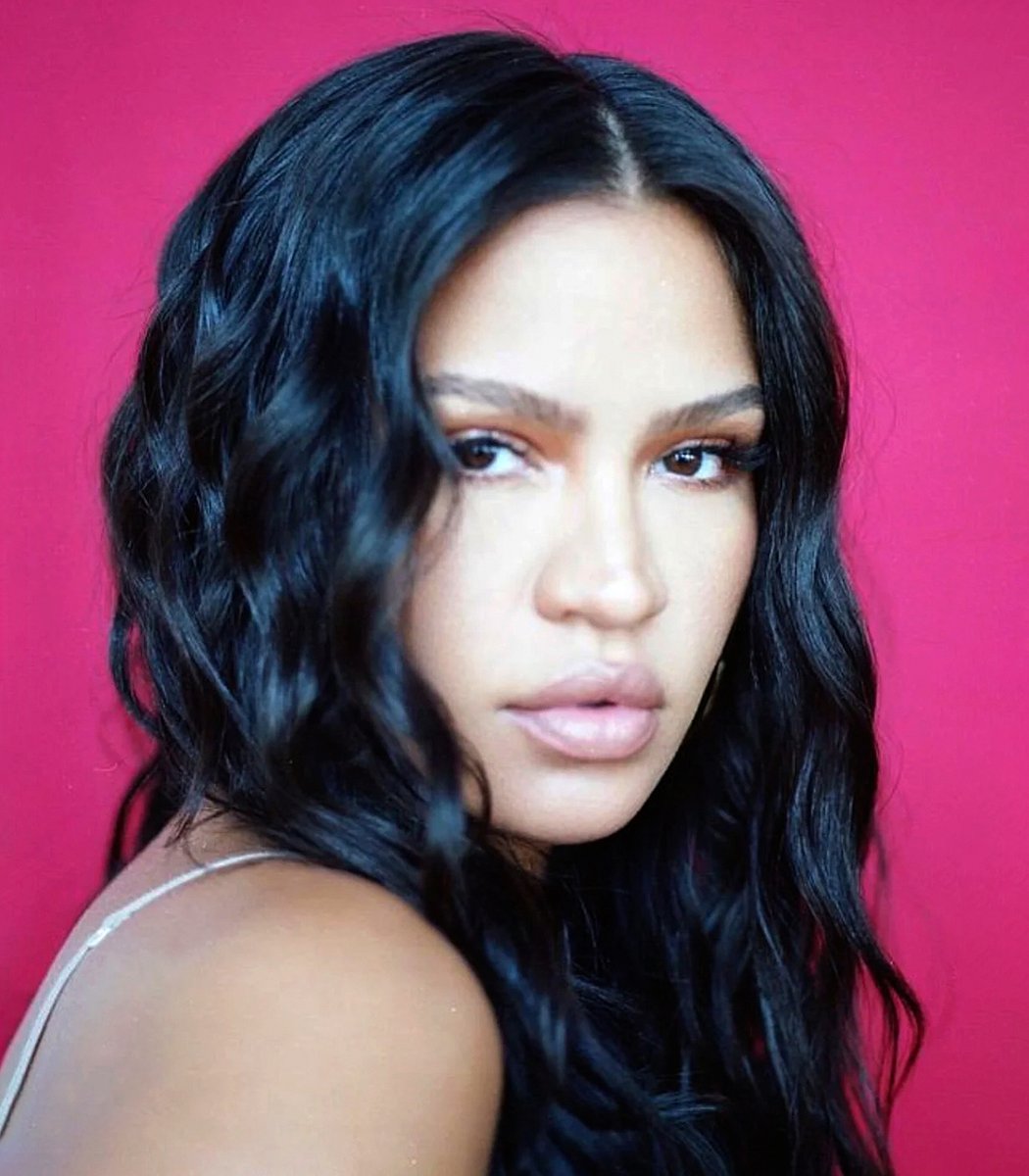 Cassie World tweet media