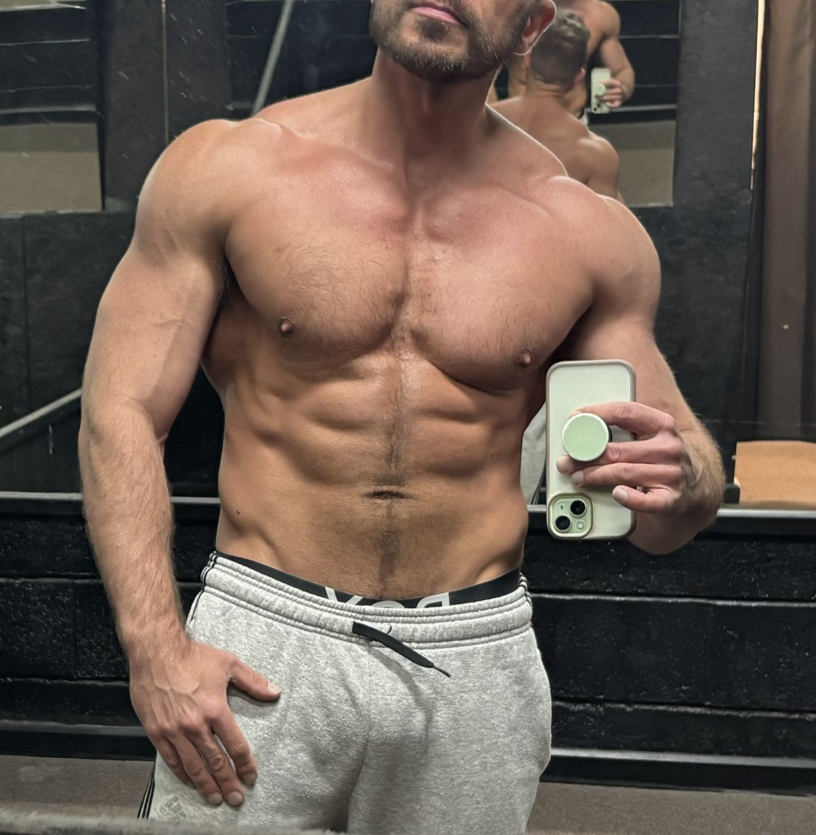 Corey Hudsonn tweet media