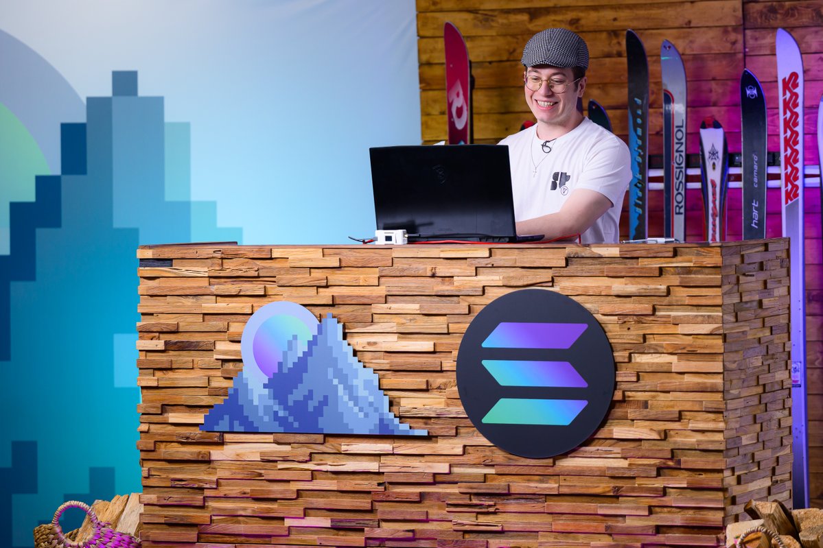 Magicred1 tweet media