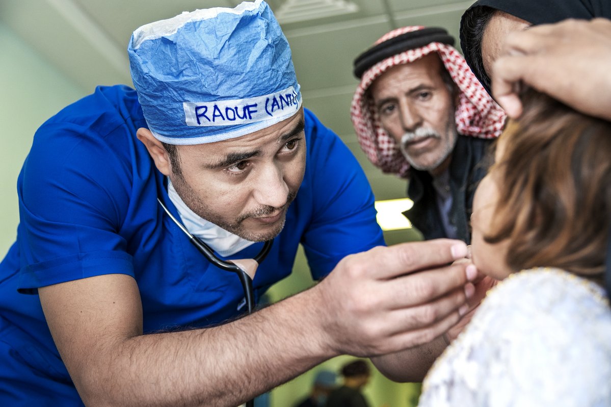 Operation Smile tweet media