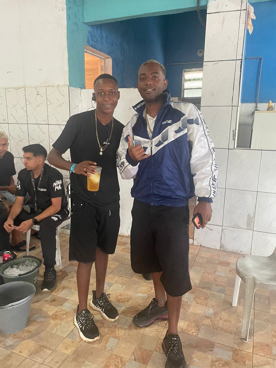 NG_LJ7's tweet photo. Vou viver meu momento antes que isso tudo acabe 🍀
#bailedalojinha
#caiolucas https://t.co/gRyJveRMAx