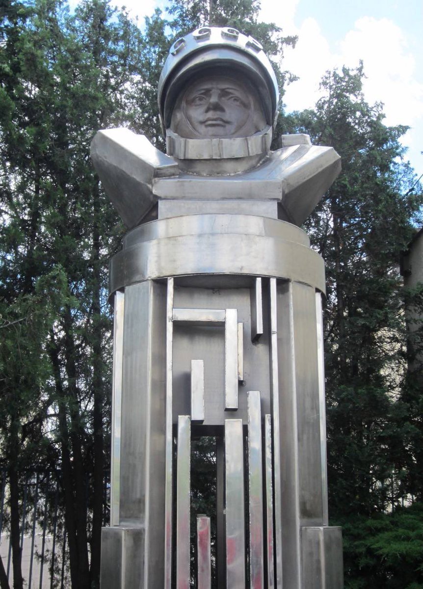 Russian Embassy, HU tweet media