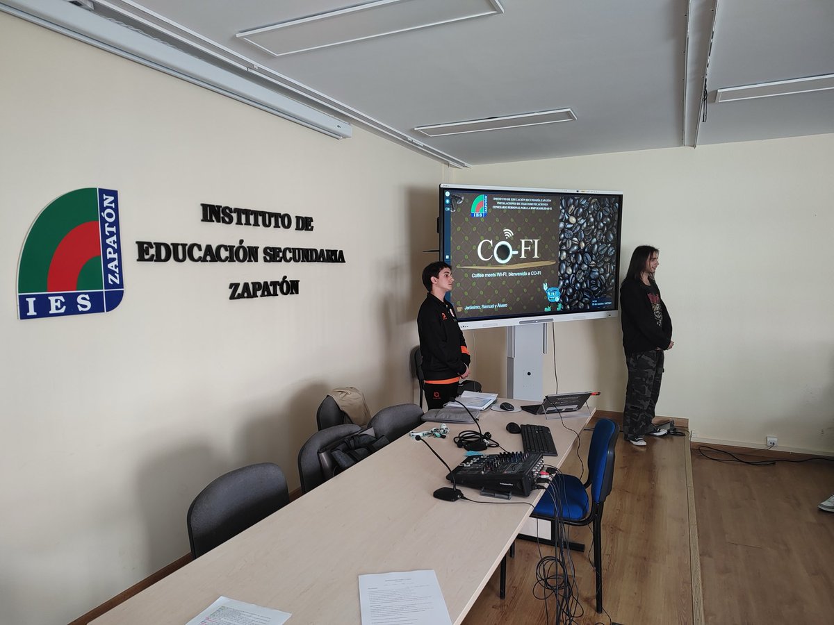 IES Zapatón tweet media