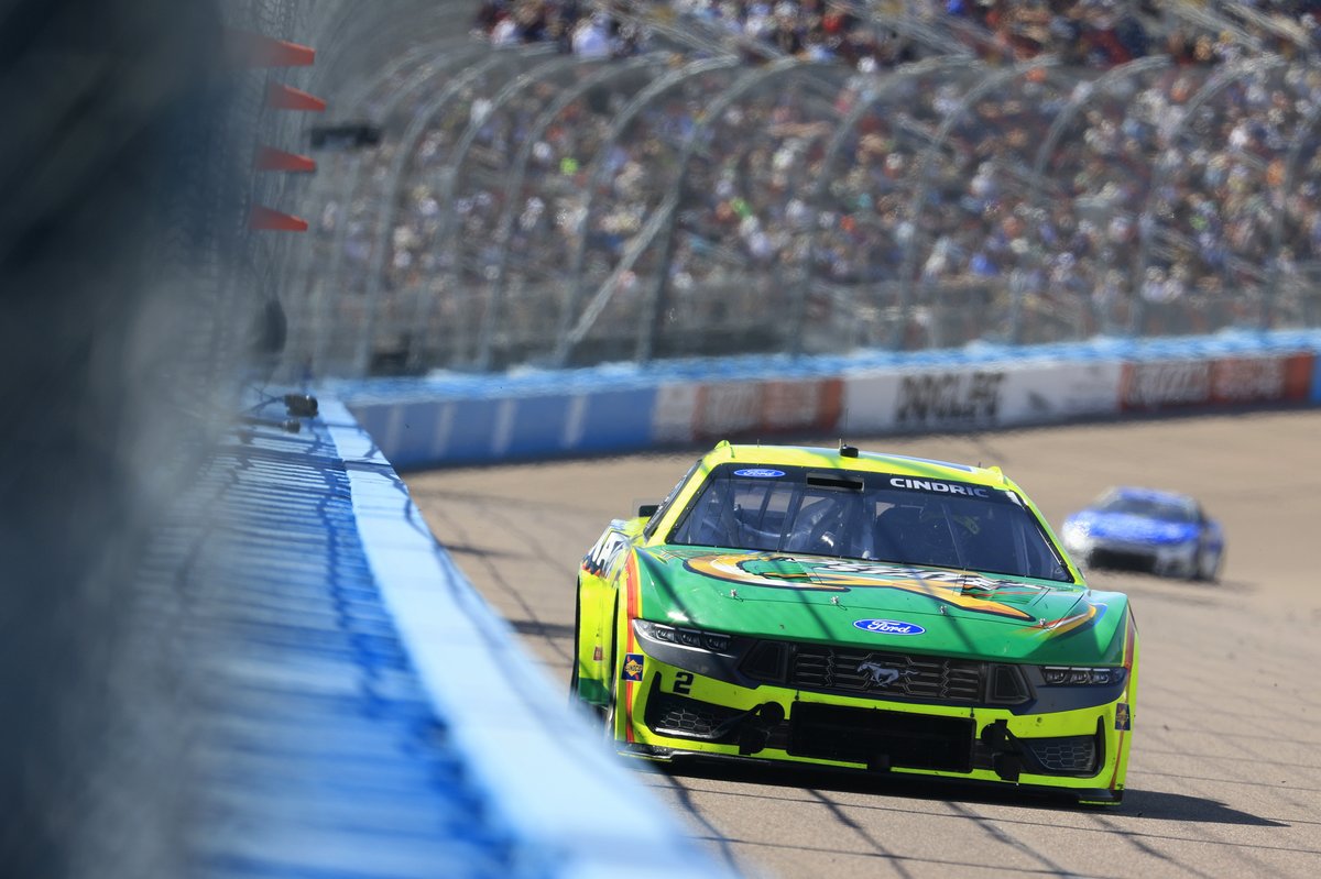 Quaker State tweet media