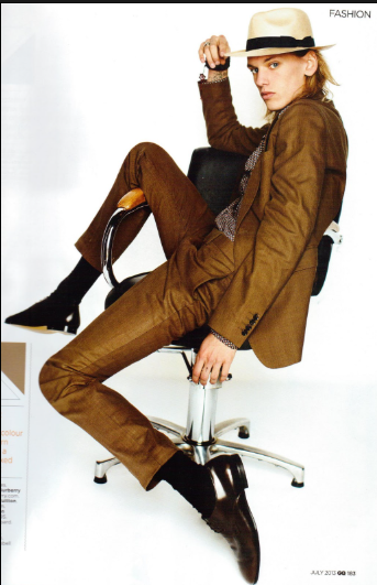 blooberryjello's tweet image. JAMIE PREDICTED MR WHATSIT BACK IN 2013. THE SUIT AND THE HAT?? STOPP