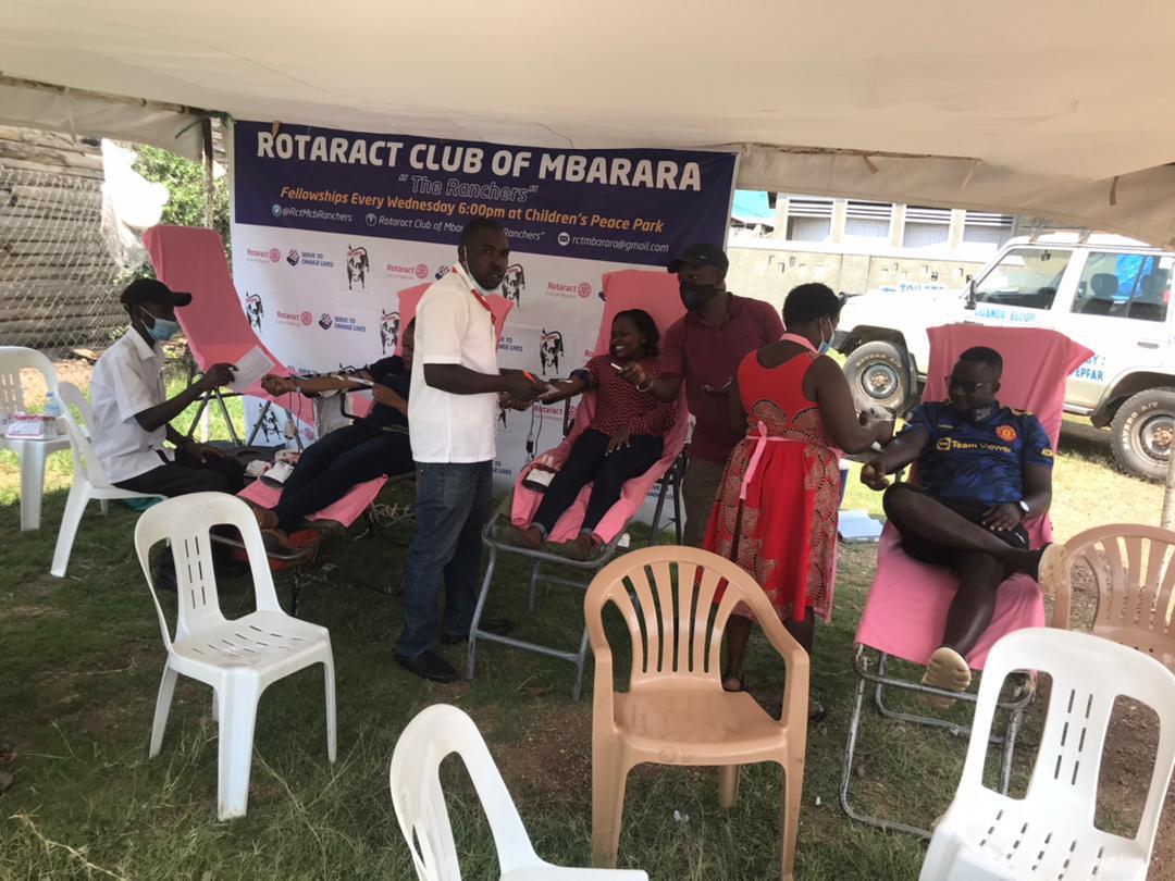 RotaractD9214's tweet image. This #WorldRotaractWeek we also celebrate the impact. ROLI- Rotaract Ladies Initiative championed blood donation drives across the country starting in 2015 as Rotaract Ladies at Work in D9211 and continuing its life-saving mission in D9213 &amp;amp; D9214.
( 1/2)
#5YearsOfImpact