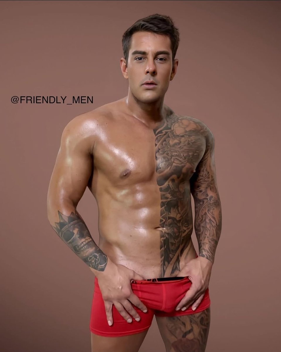 Dangerous Woman tweet media