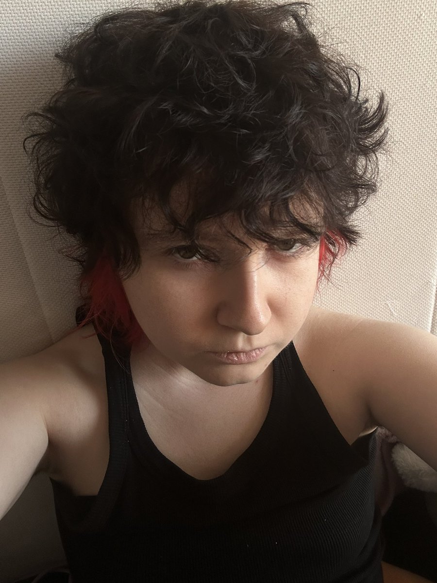 TØP PARTY tweet media