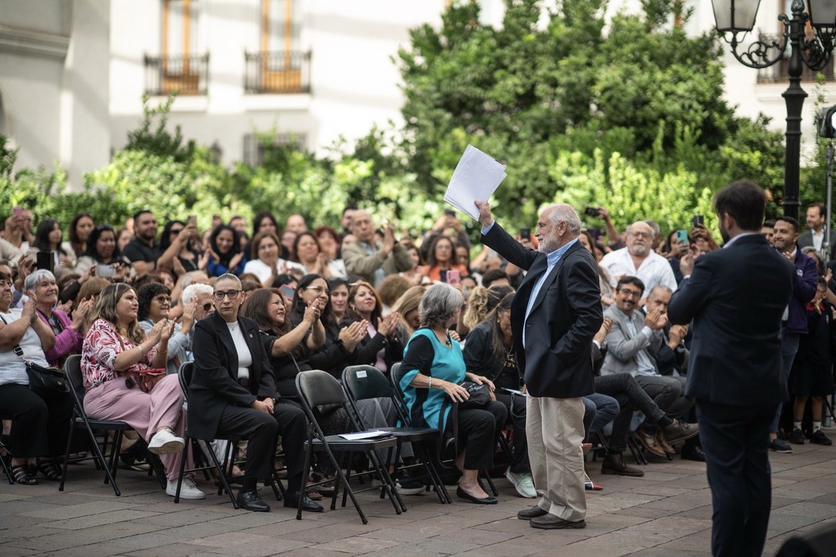 Gabriel Boric Font tweet media