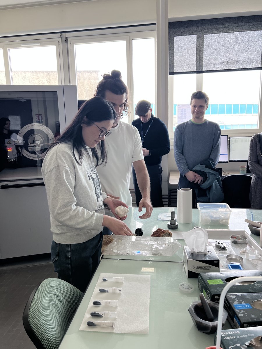 LE STUDIUM tweet media