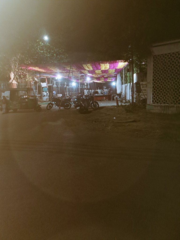 saidhekane's tweet photo. @Vadcitypolice વાંસ તળાવ, વાઘોડિયા ડભોઇ રીંગ રોડ, ખાતે કોઈ ધાર્મિક ઉજવણી થઈ રહી છે, જેની પરવાનગી આપશ્રી ની કચેરી પાસે લીધી હશે.
આયોજકો દ્વારા વાંસ તળાવ ના કાંઠા નો ૧૦૦મીટર રોડ બંધ કરી દેવાતાં, પ્રજા ને ૧.૫ કિમી ફરીને જવું પડે છે. કૃપા કરી મદદ કરજો https://t.co/2ox0mT0me6